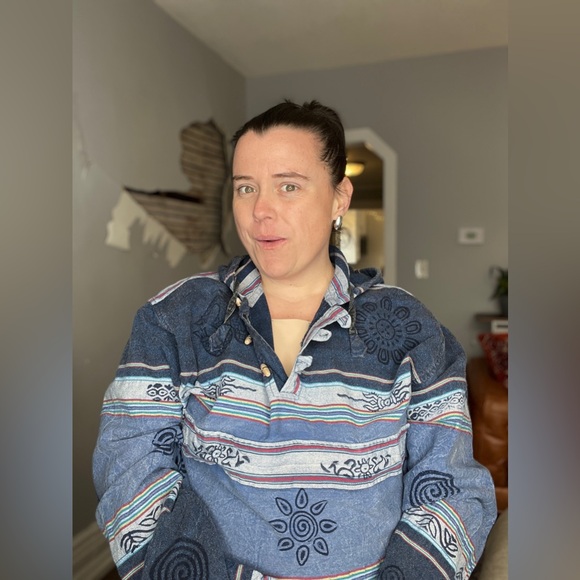 Hey I’m Em! Let’s Shop! - Picture 6 of 6